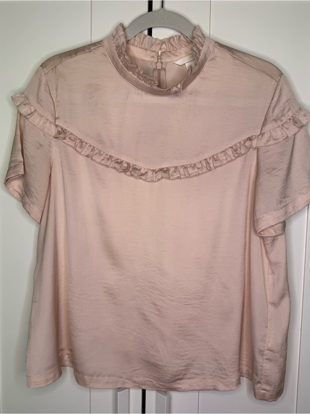 H&M Pale Pink Ruffle-Yoke Short Sleeve Mock Neck Blouse Size 14
